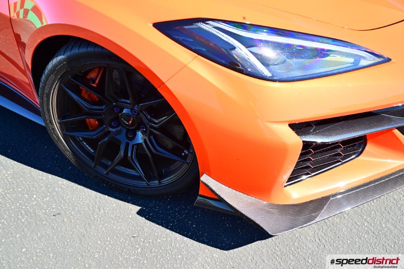 Chevrolet Corvette orange
