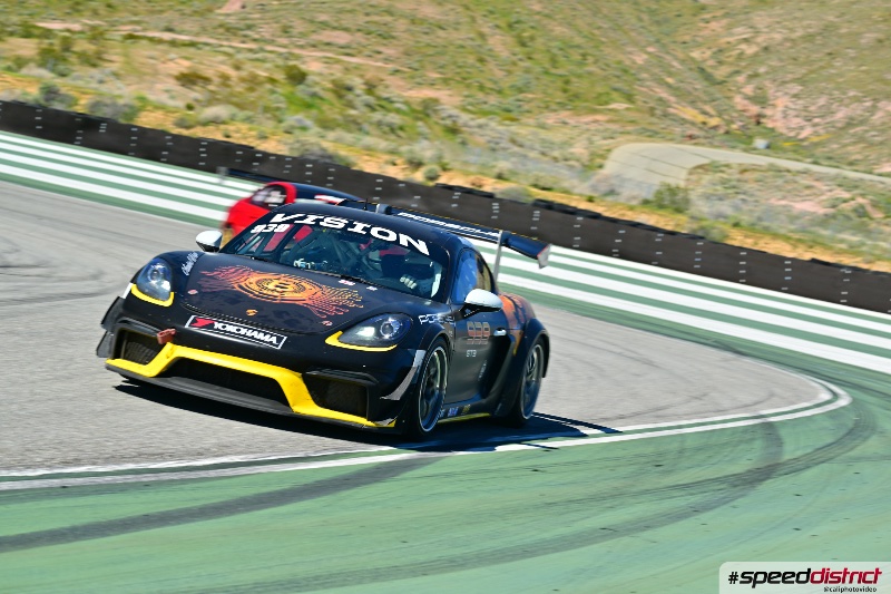 Porsche Cayman GT4