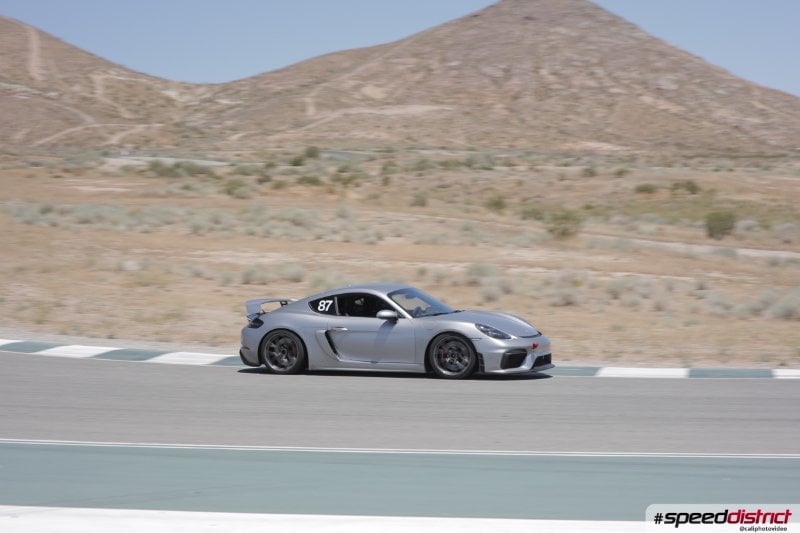 Porsche Cayman GT4