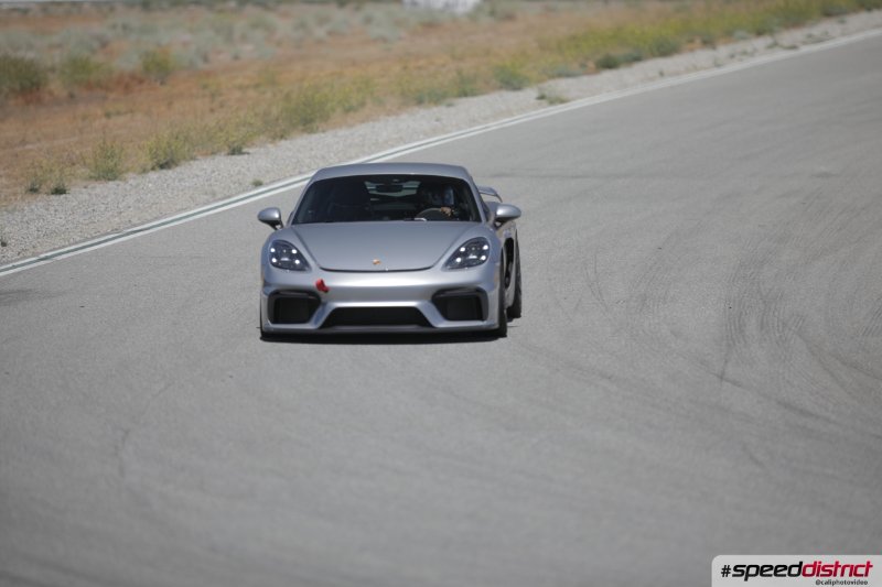 Porsche Cayman GT4