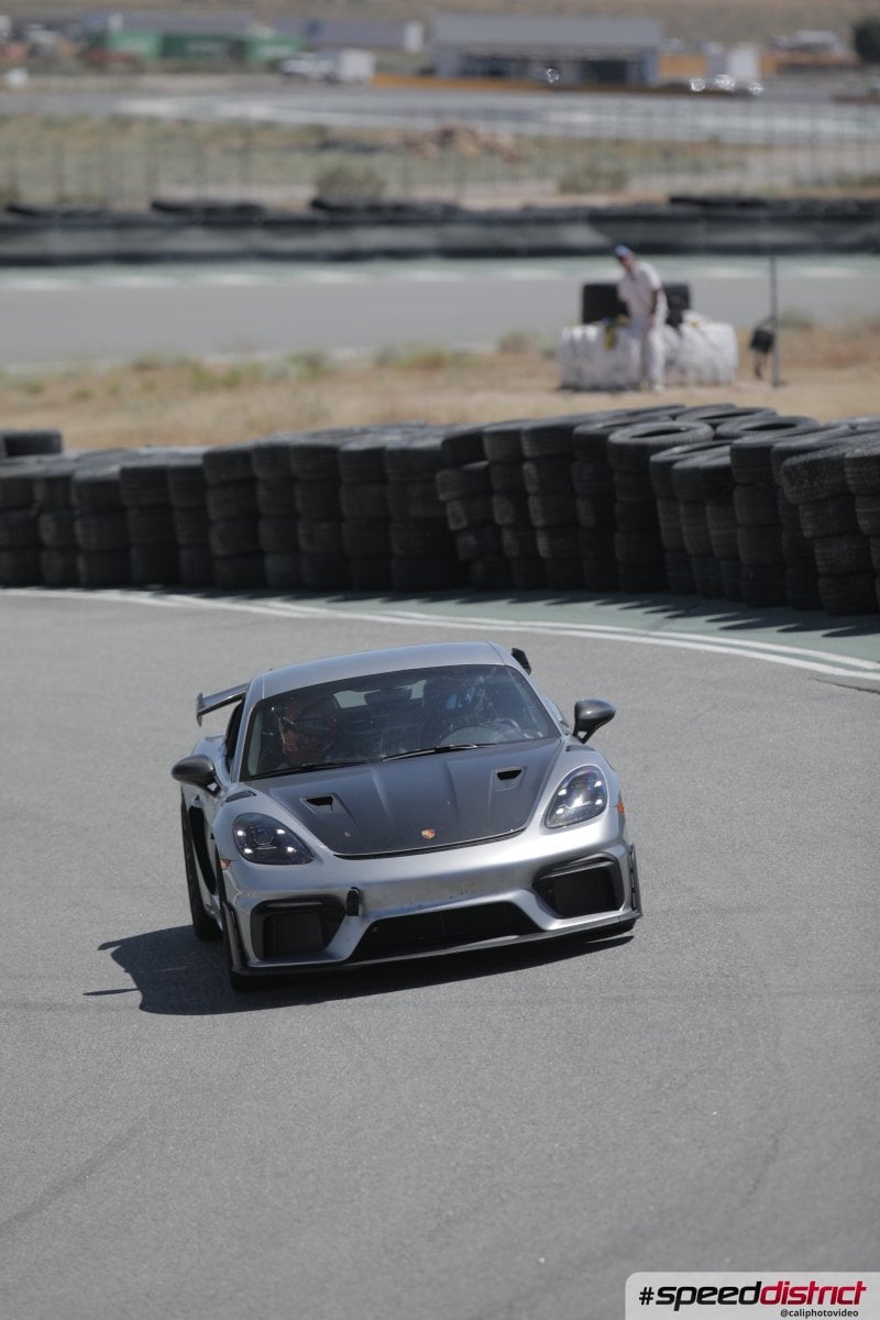 Porsche Cayman GT4
