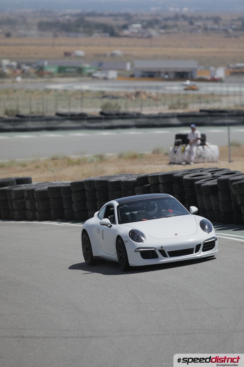 Porsche 911 GTS
