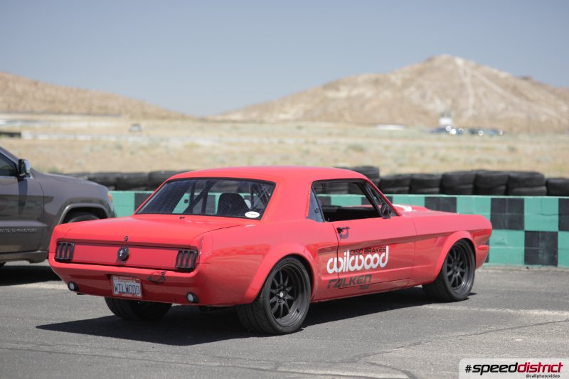 Ford Mustang red