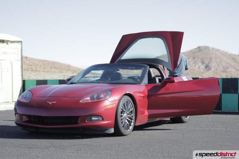 Chevrolet Corvette red