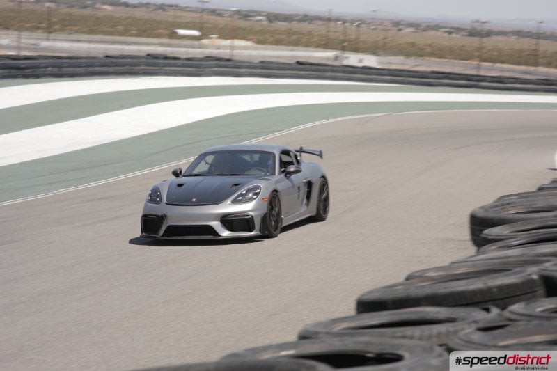 Porsche Cayman GT4