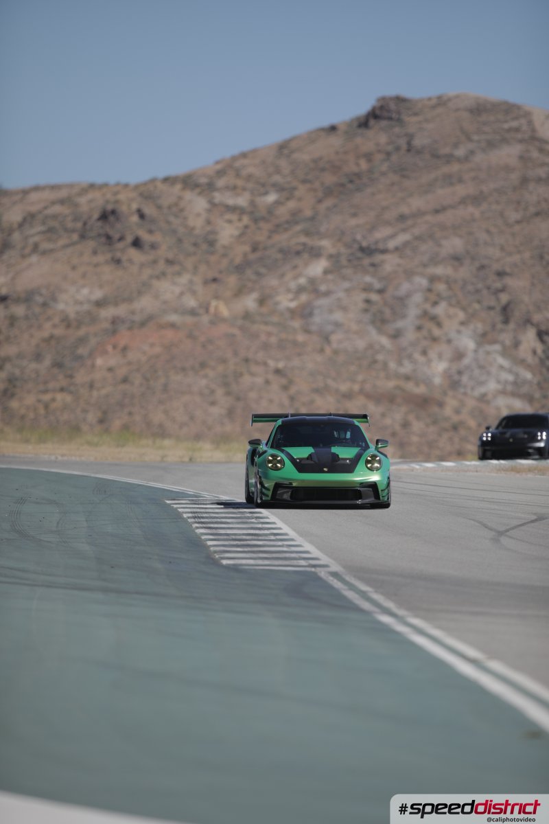 Porsche 911 GT3 RS green