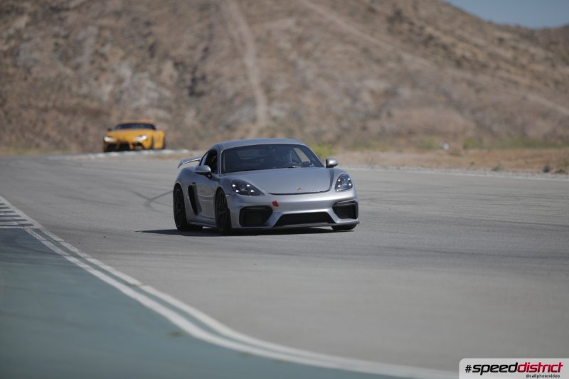 Porsche Cayman GT4