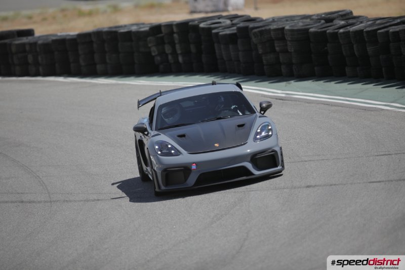 Porsche Cayman GT4