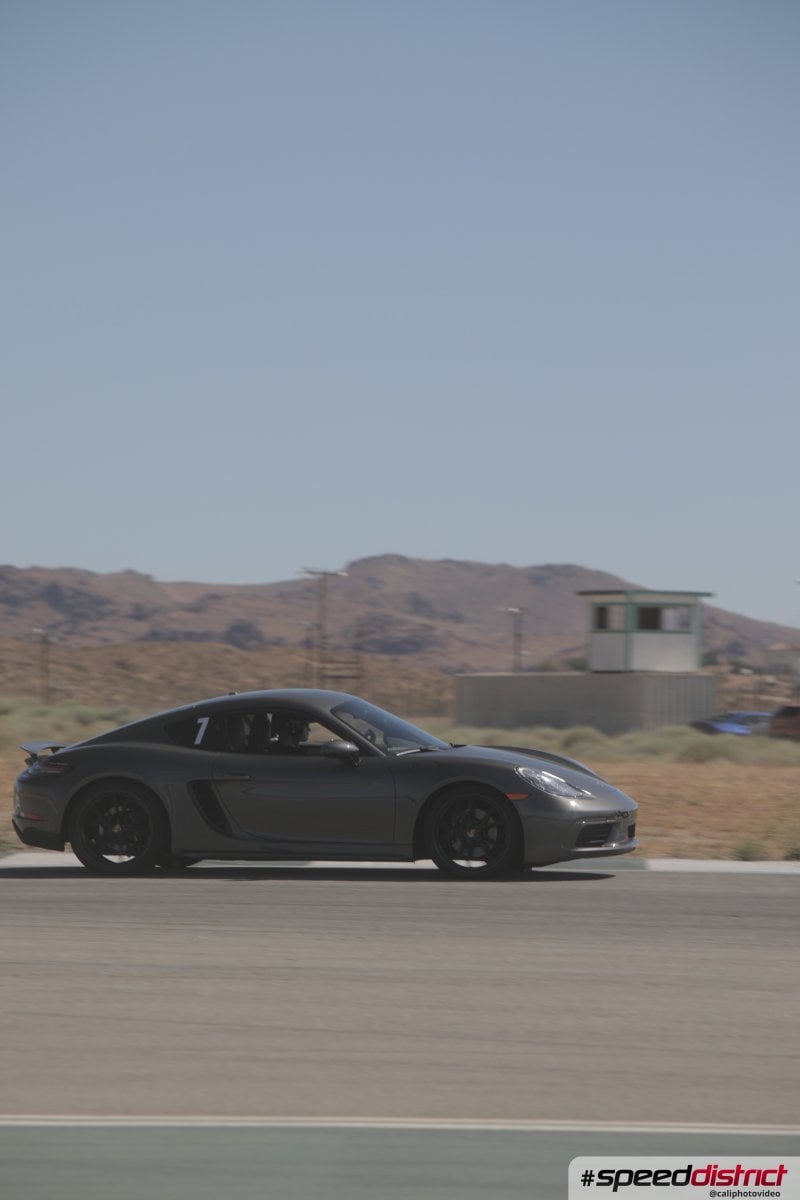Porsche Cayman GT4