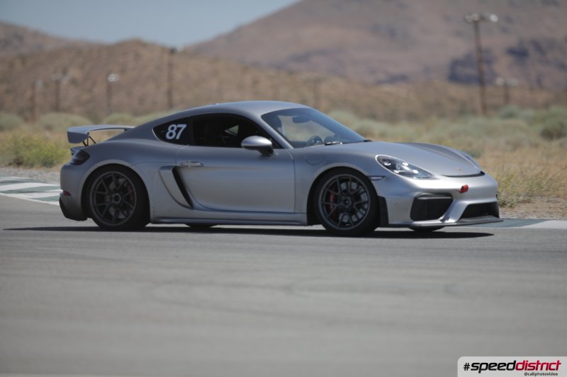 Porsche Cayman GT4