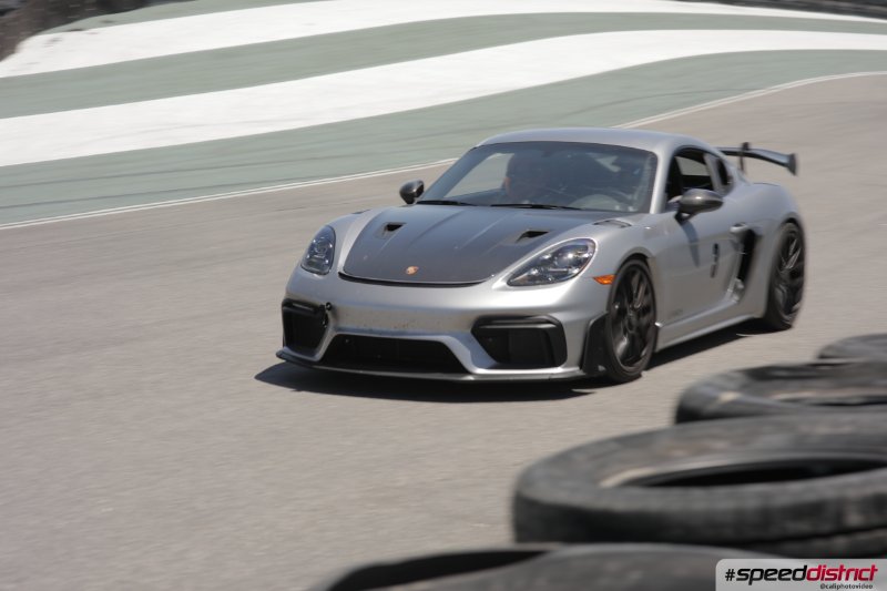 Porsche Cayman GT4