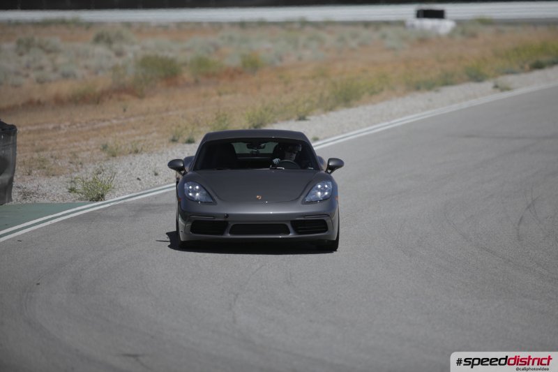 Porsche Cayman GT4