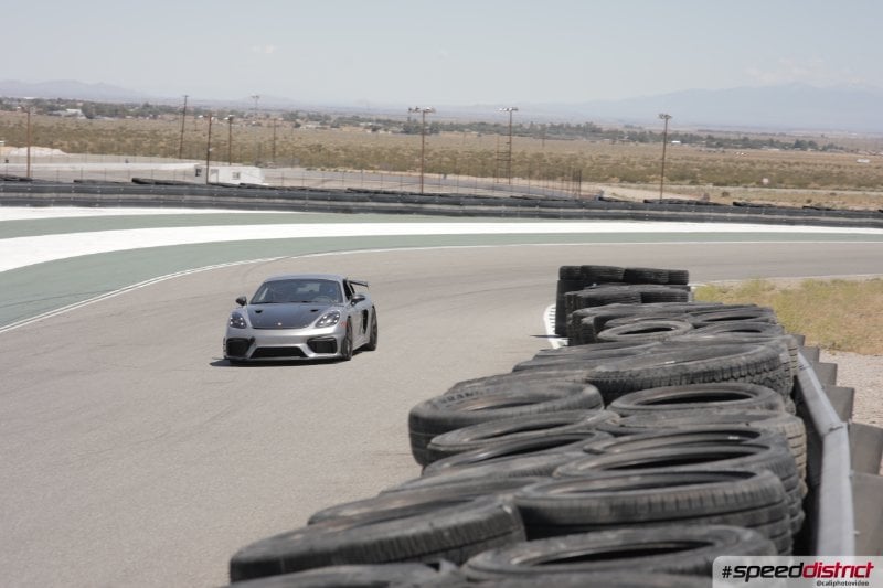 Porsche Cayman GT4
