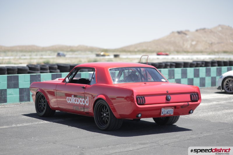 Ford Mustang red