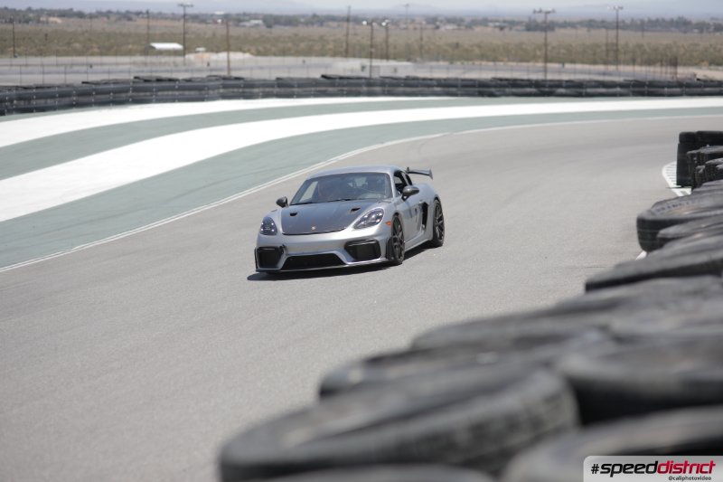 Porsche Cayman GT4