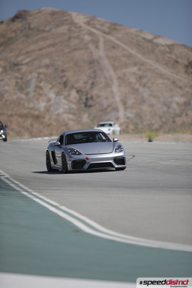 Porsche Cayman GT4