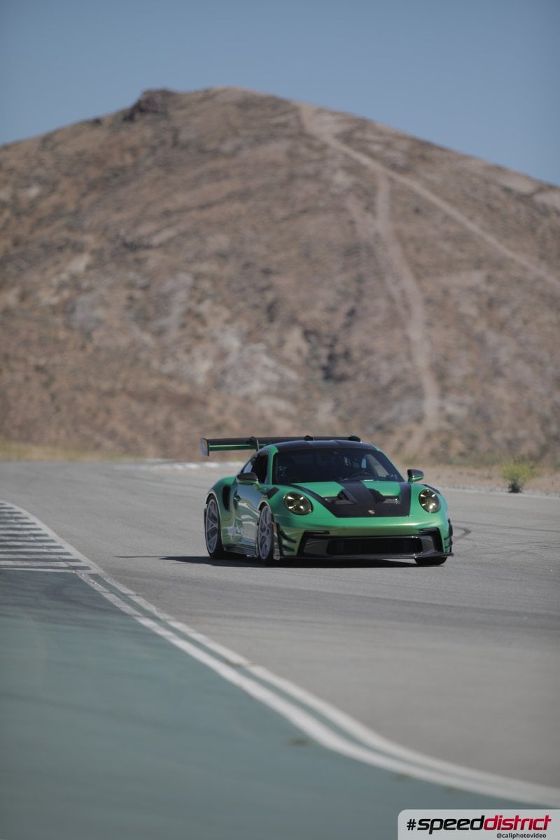 Porsche 911 GT3 RS green
