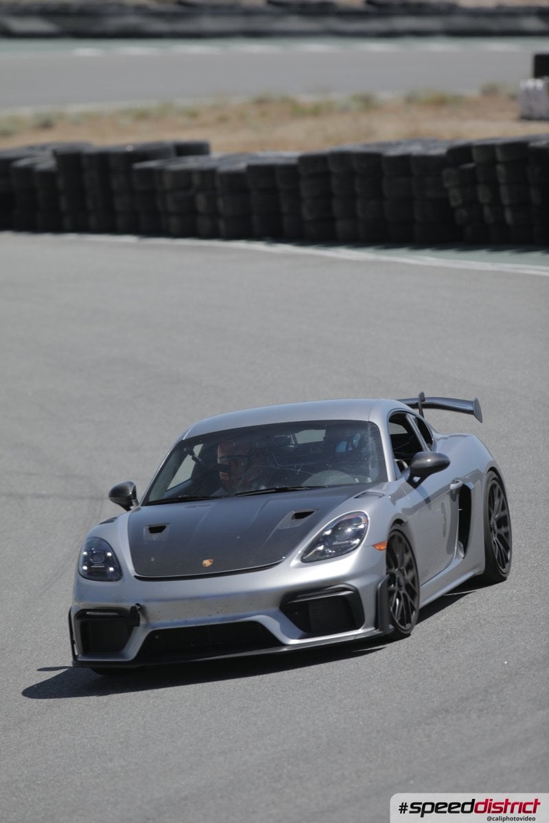 Porsche Cayman GT4 RS