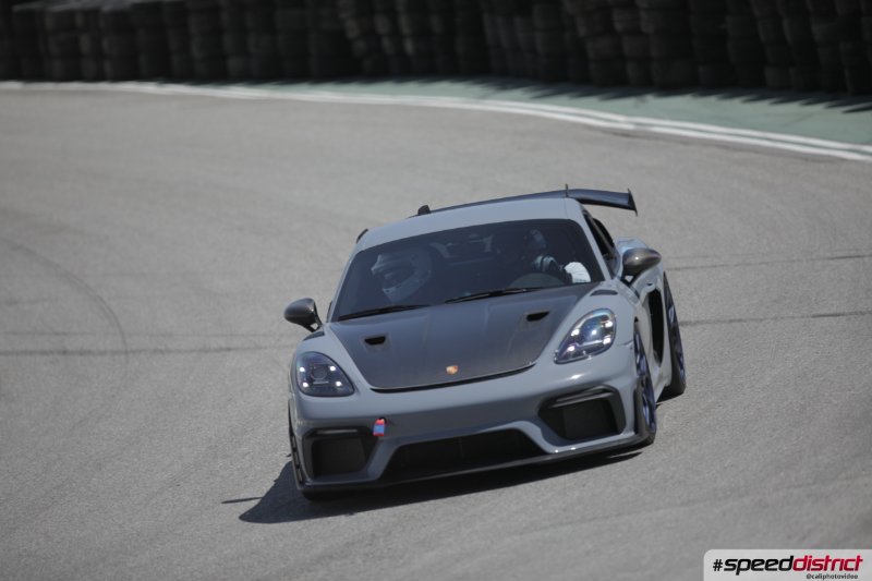 Porsche Cayman GT4