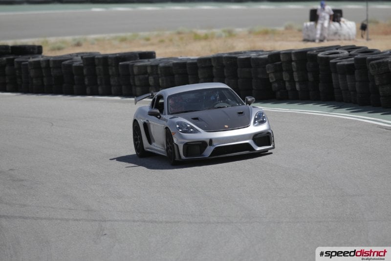 Porsche Cayman GT4