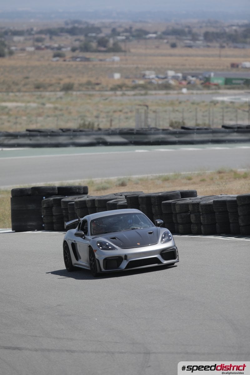 Porsche Cayman GT4