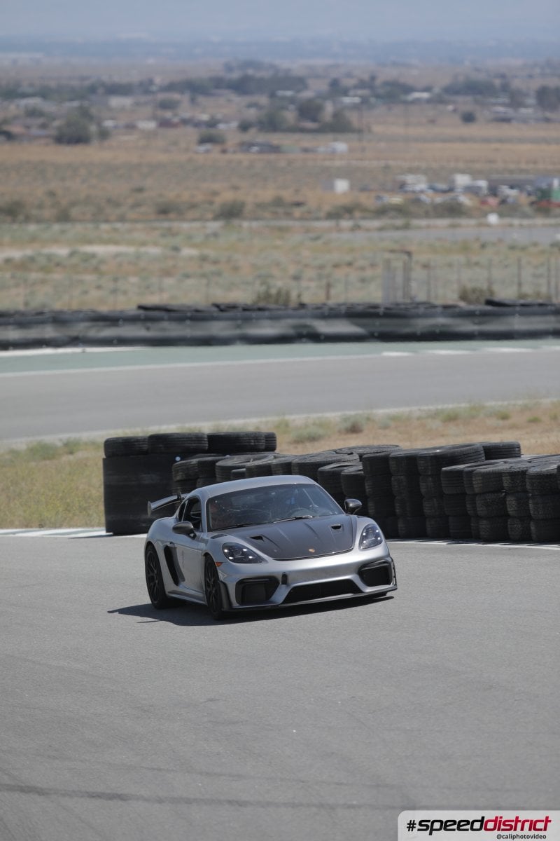 Porsche Cayman GT4