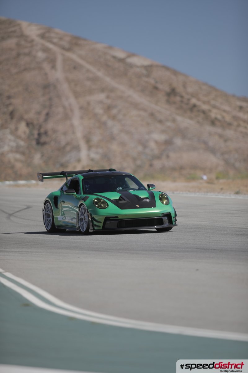 Porsche 911 GT3 RS green