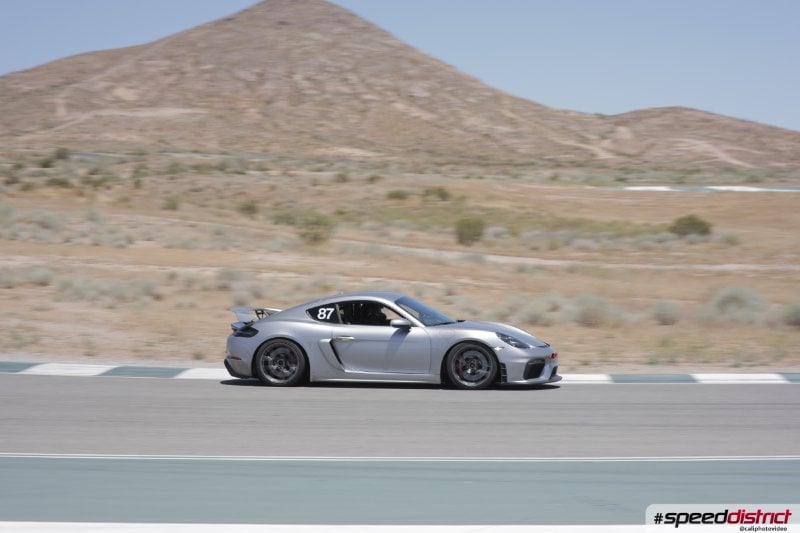 Porsche Cayman GT4