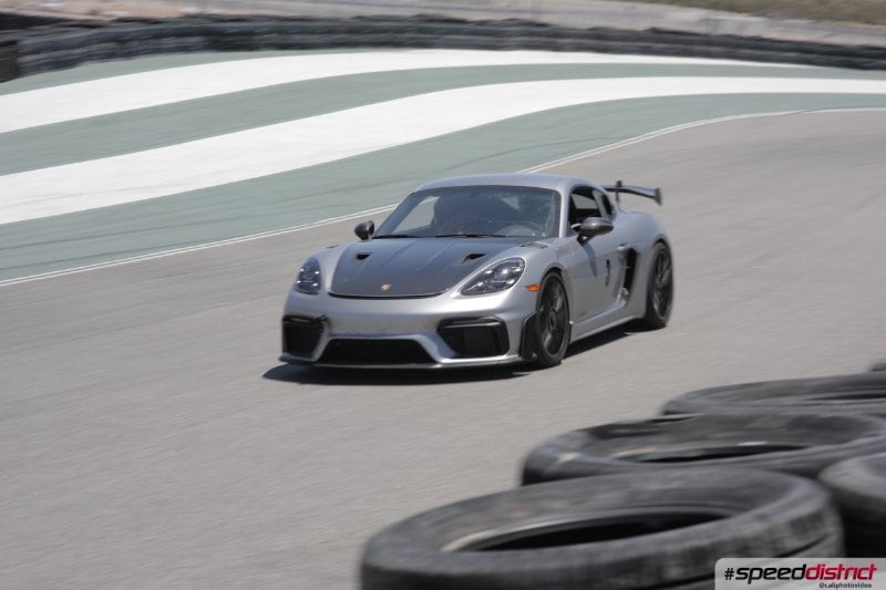 Porsche Cayman GT4 RS