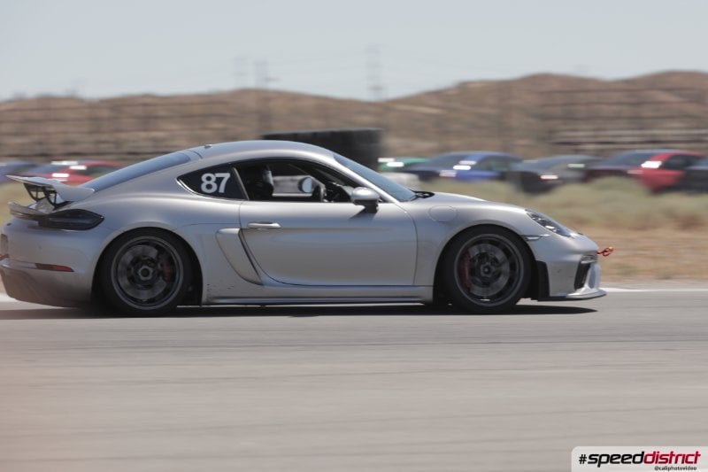 Porsche Cayman GT4