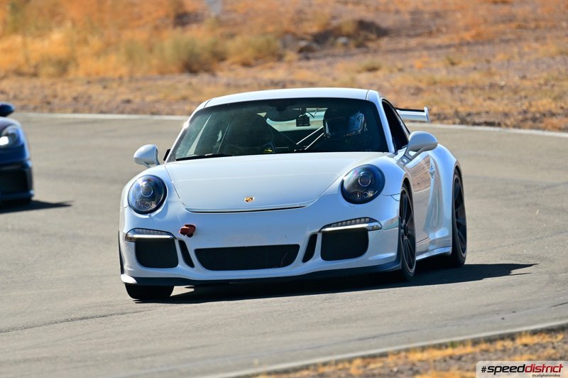 Porsche 911 GT3 white