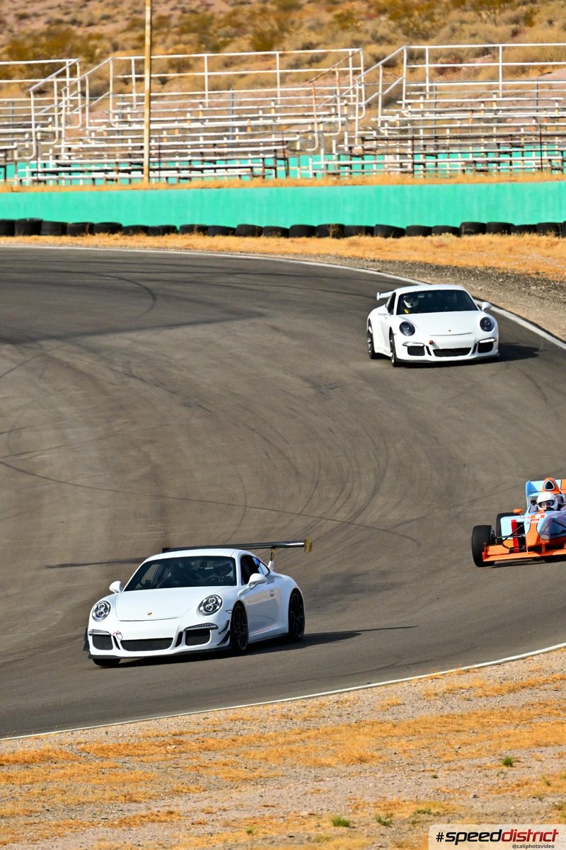 Porsche 911 GT3 white