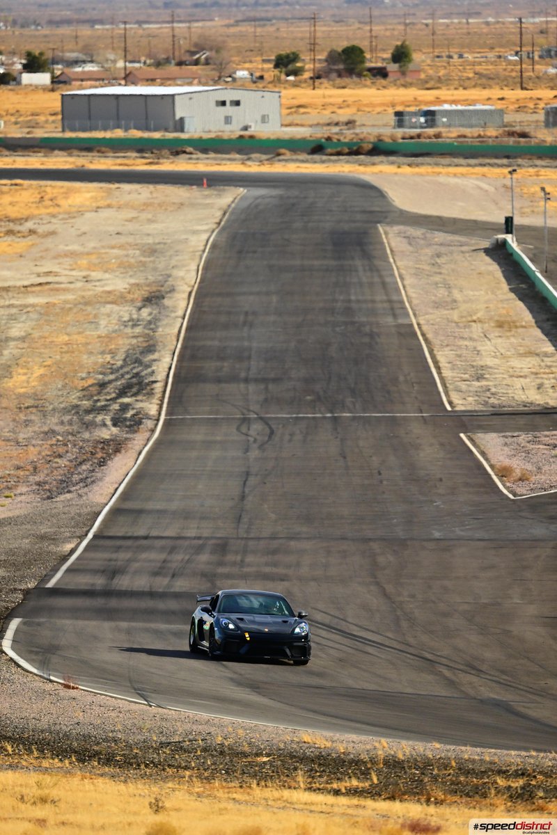 Porsche Cayman GT4 RS