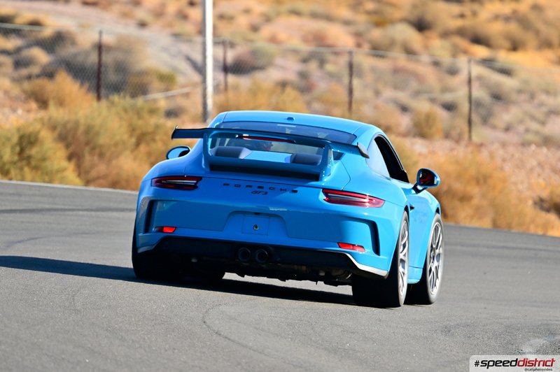 Porsche 911 GT3 blue