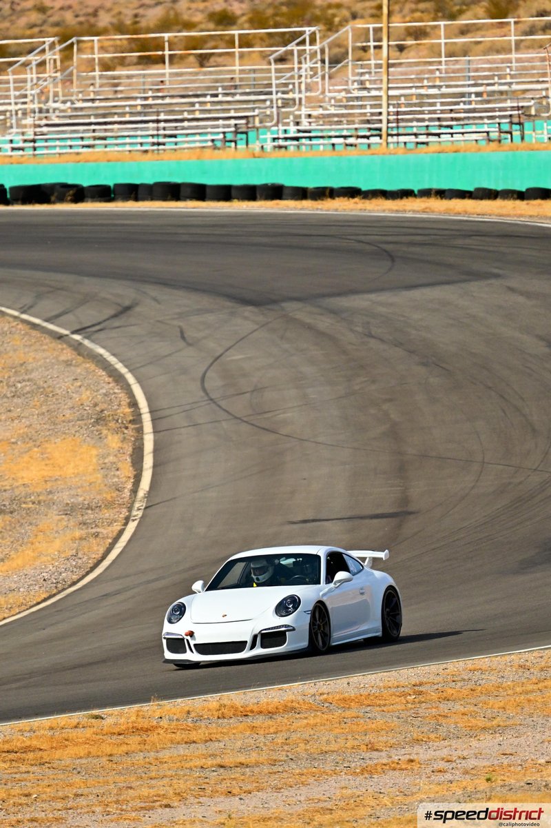Porsche 911 GT3 white