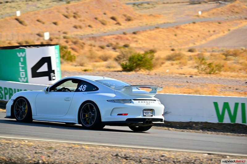 Porsche 911 GT3 white