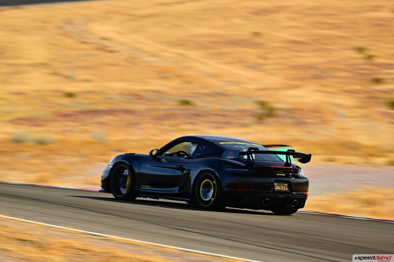 Porsche Cayman GT4 RS