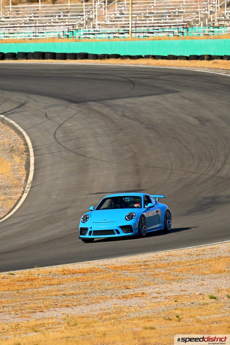 Porsche 911 GT3 RS blue