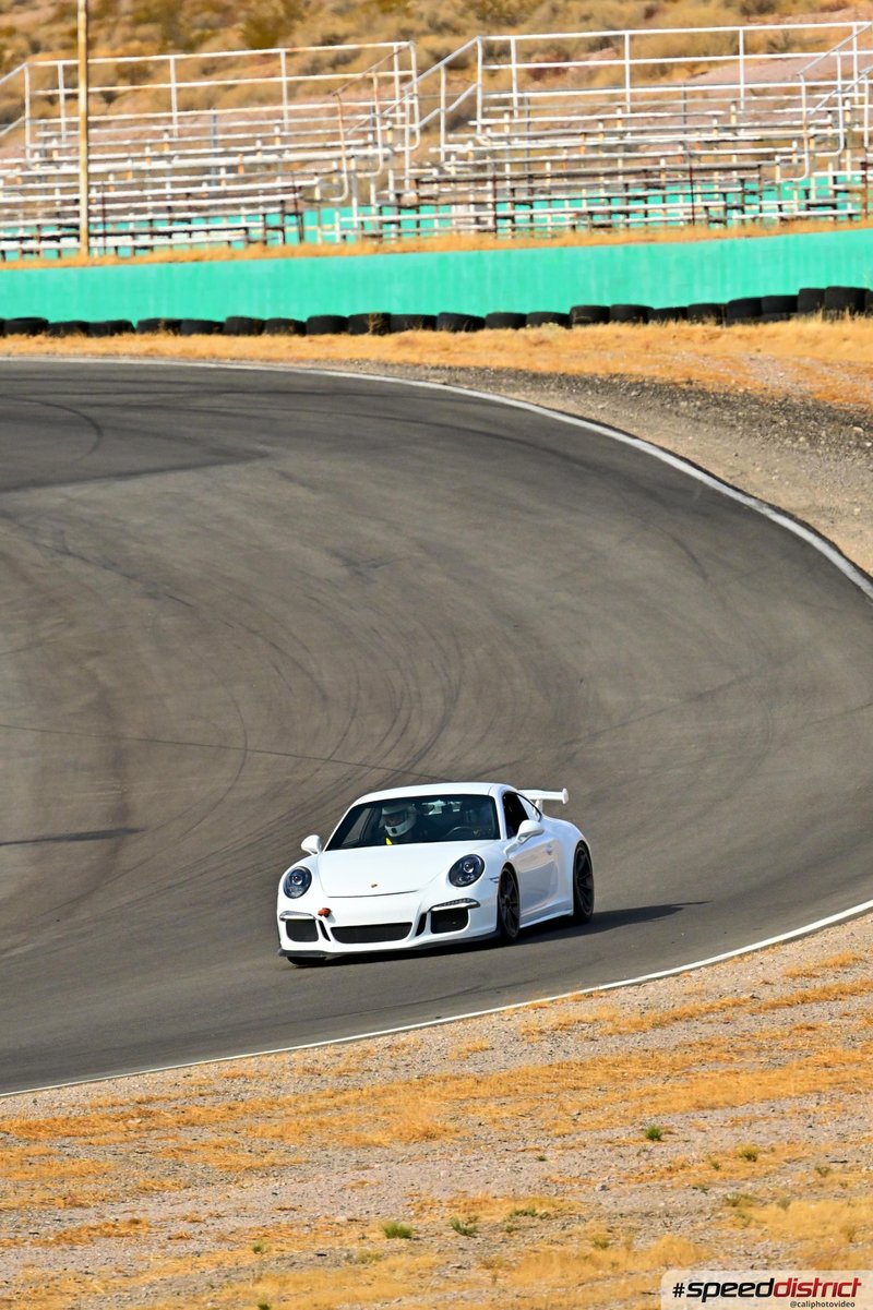 Porsche 911 GT3 white