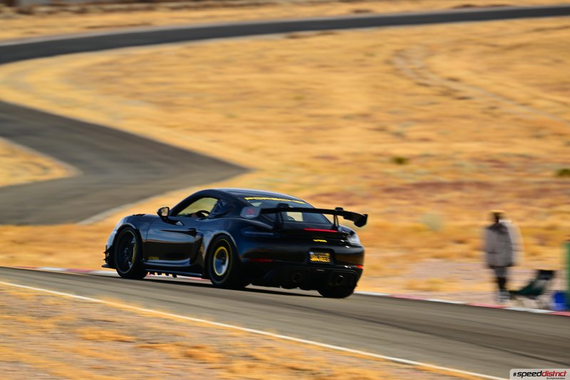Porsche Cayman GT4 RS