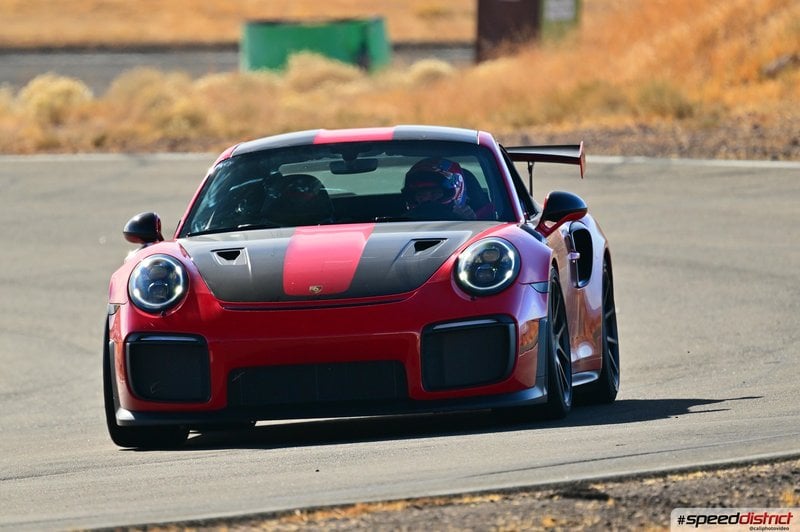 Porsche 911 GT3 RS red