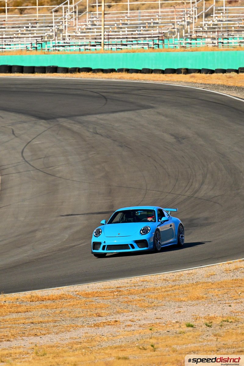 Porsche 911 GT3 RS blue
