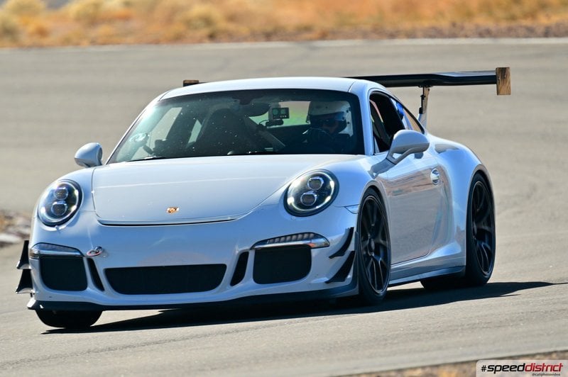 Porsche 911 GT3 RS white