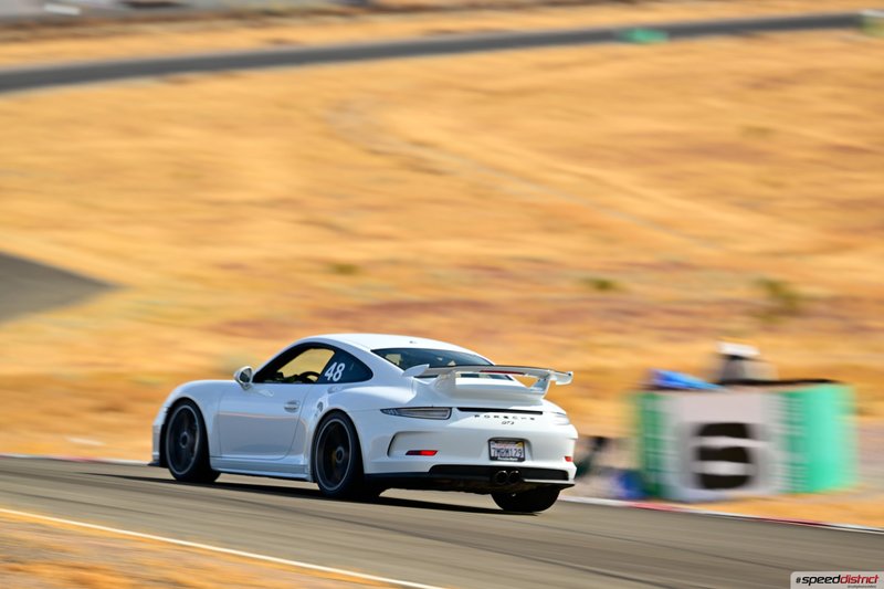 Porsche 911 GT3 white