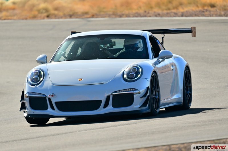 Porsche 911 GT3 white