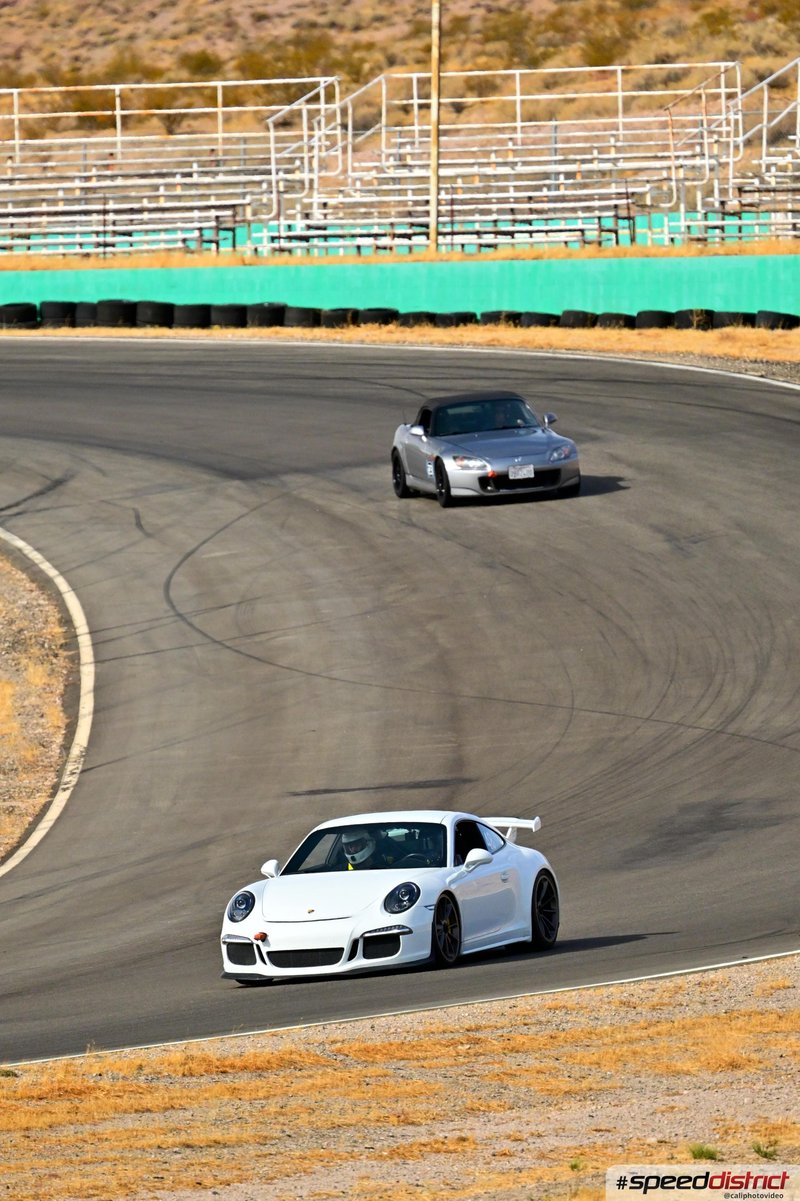 Porsche 911 GT3 white