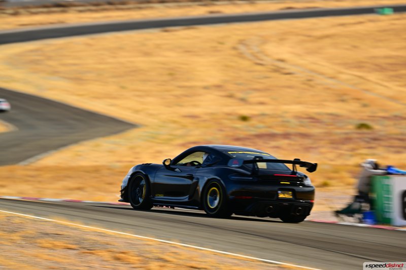 Porsche Cayman GT4 RS