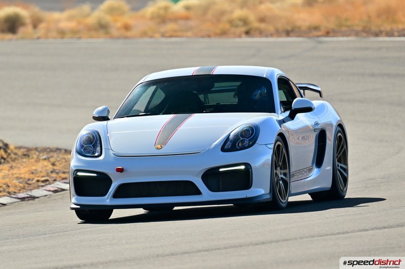 Porsche Cayman GT4