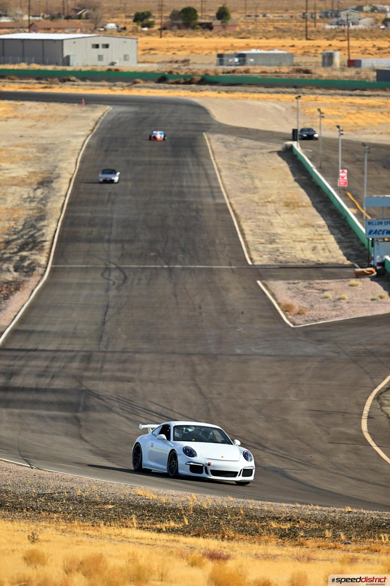 Porsche 911 GT3 RS white
