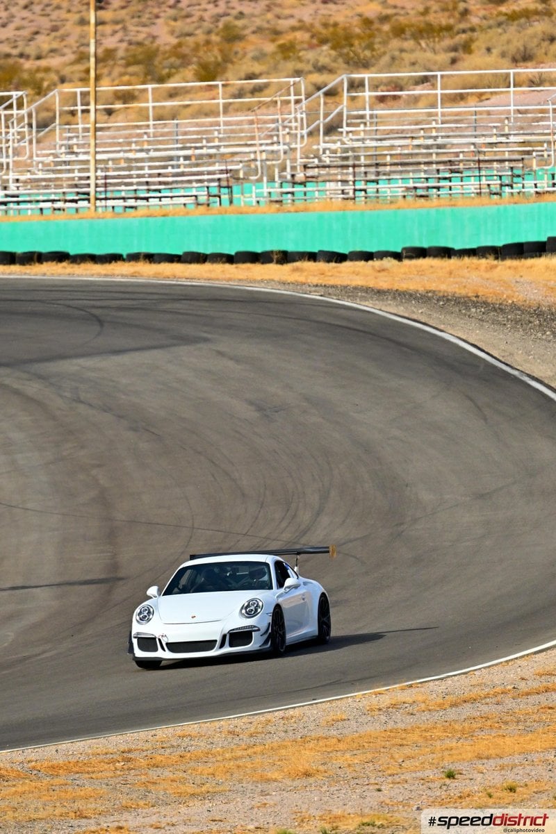Porsche 911 GT3 RS white